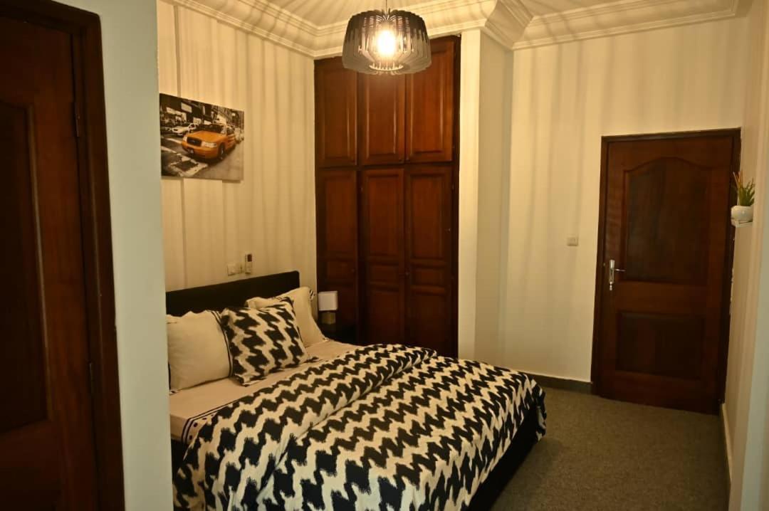 Appartement Cosy Gold Bonapriso Douala Exterior photo